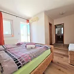 Mali San Daire Trogir