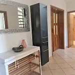 Apartment Mali San