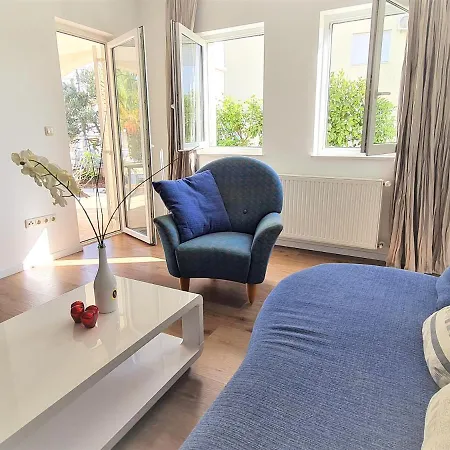 Mali San Lejlighed *