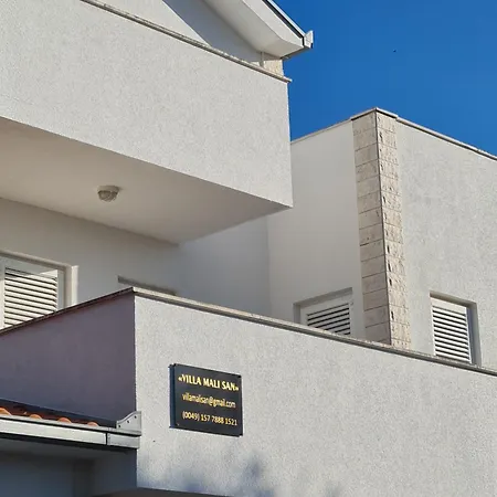 Апартаменти Mali San Трогір