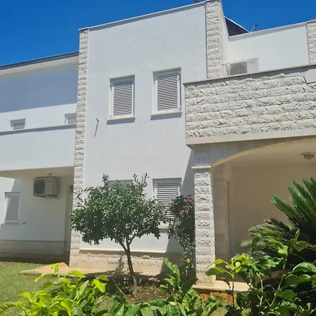 Mali San Apartment